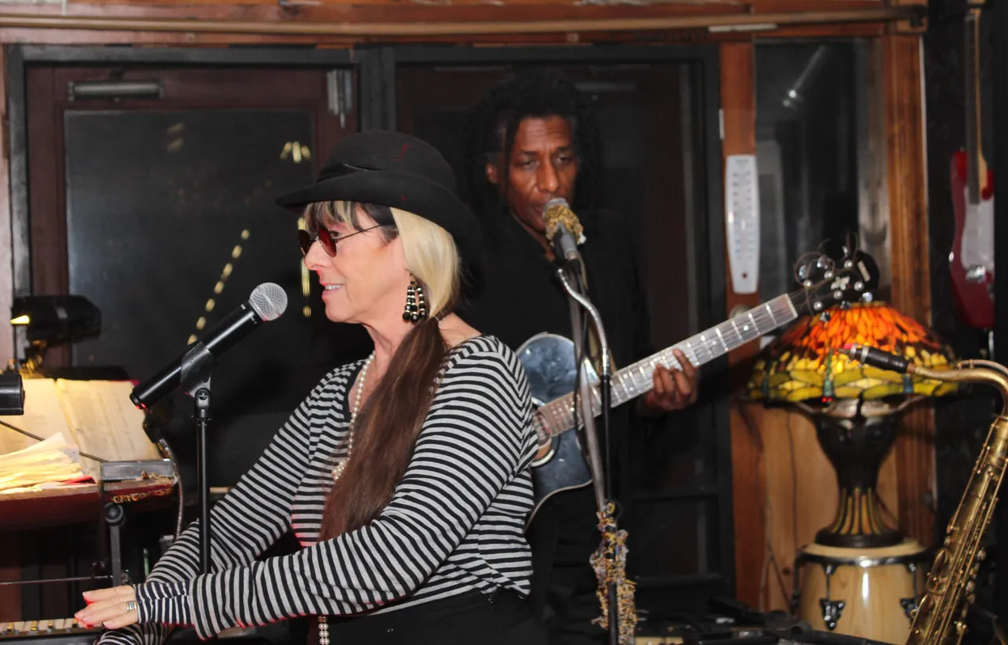 Summer Concert Series Presents: The Little Zippers starring (LUCIA & LEVI)
